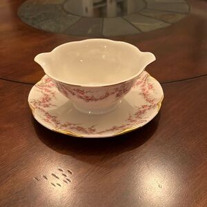 Haviland Varenne Round Gravy Boat/Attached Underplate